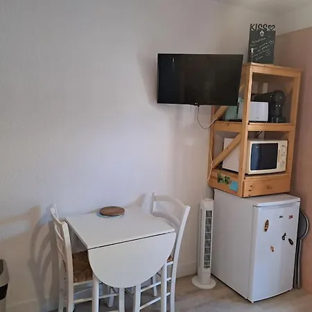 A 50m De L'acces - Terrasse *